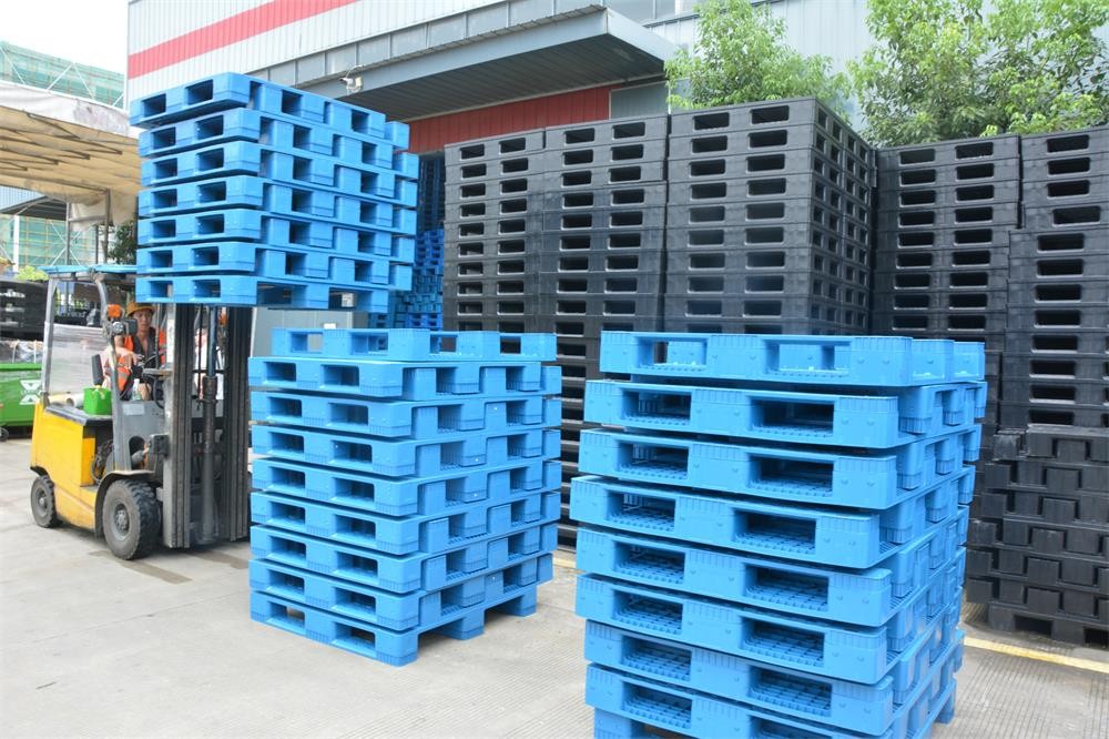 plastic pallets for sale