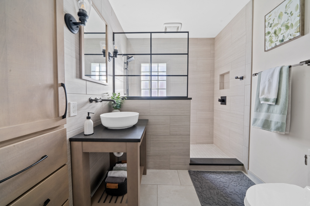 bathroom remodeling des moines